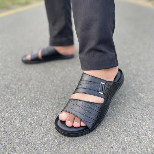 LE Pure Leather Handmade Waggas Black Chappal - 519