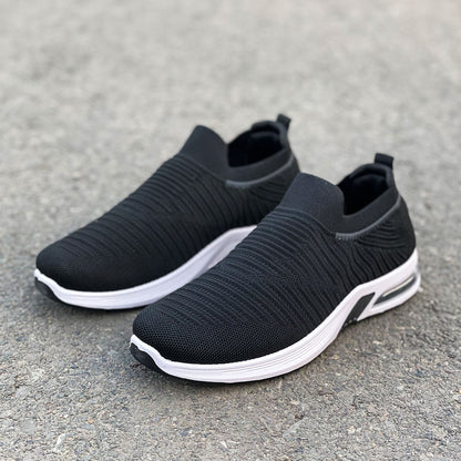 LE Black MYLO Sneakers 901